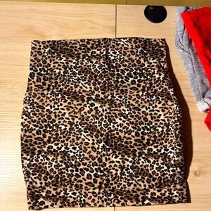 cheetah print skirt size medium